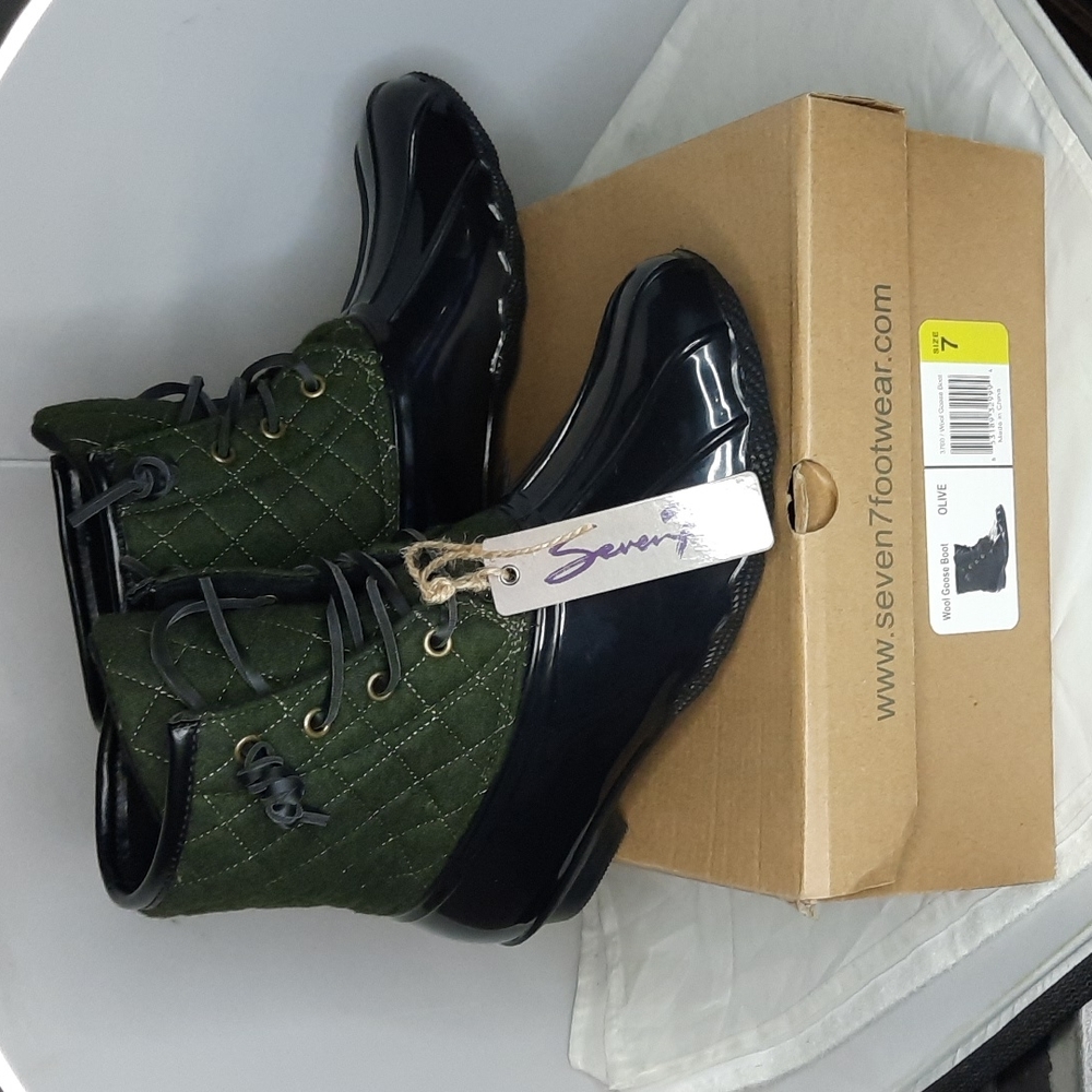 NEW Seven7 Wool Goose Duck Muck Rain Boot Womens size 7